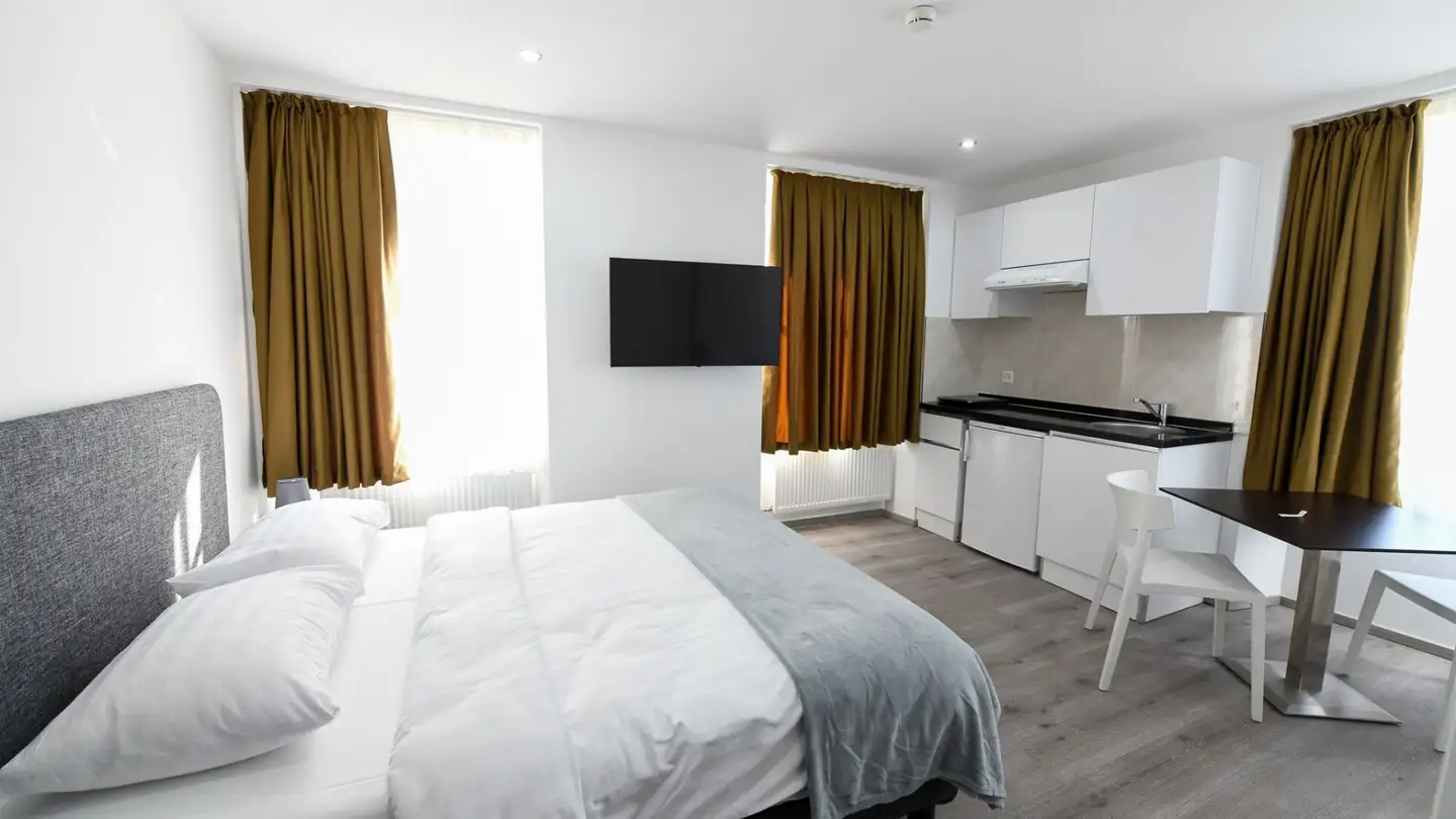 Hotel for sale - 2300 La Chaux-de-Fonds - Photo 2