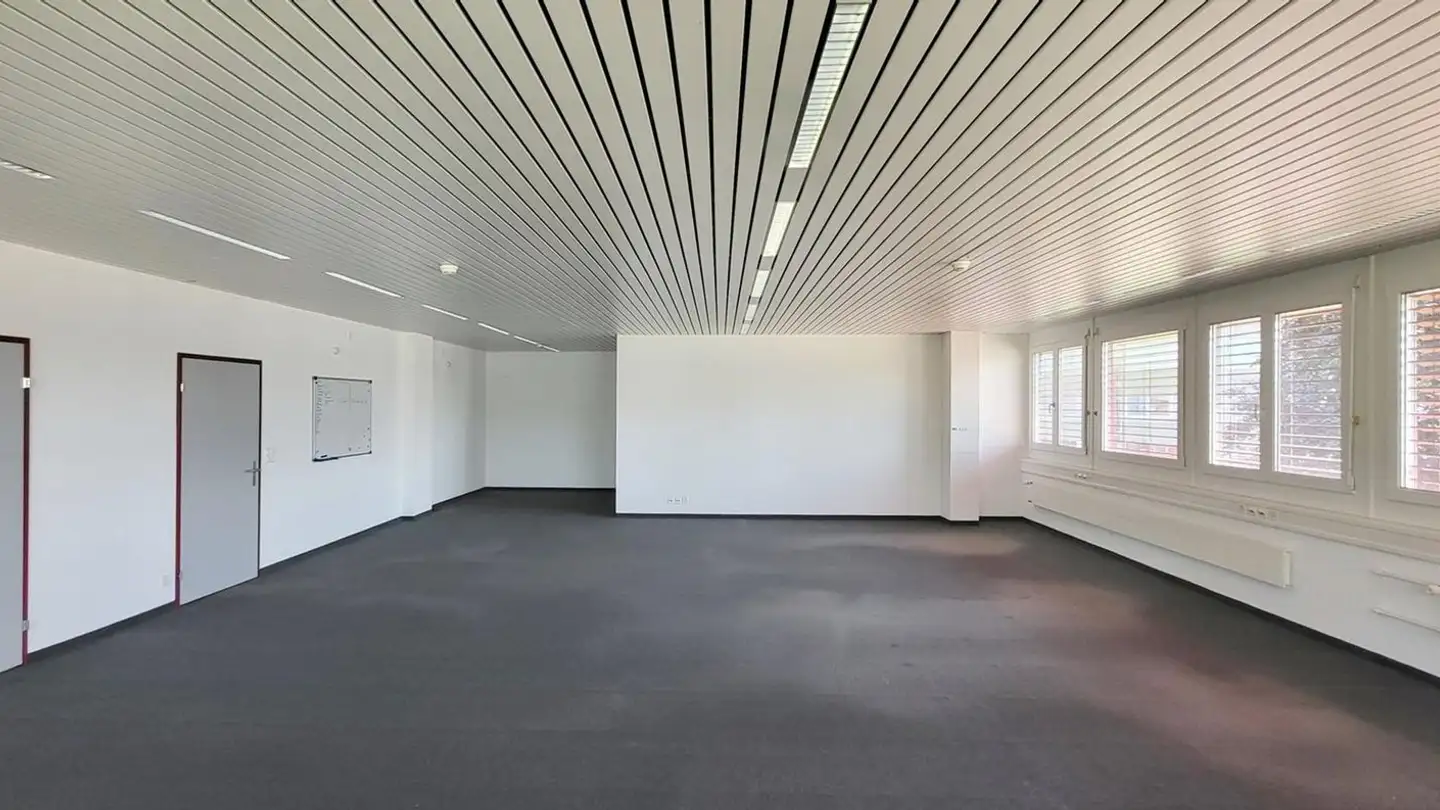 Commercial à louer - Kastellstrasse 10, 8623 Wetzikon ZH