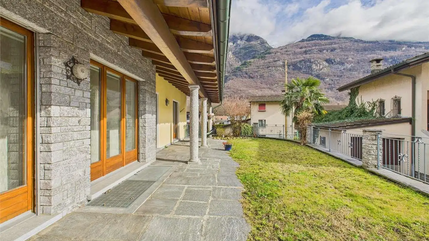 Furnished apartment for sale - Via Traversa 23, 6527 Lodrino