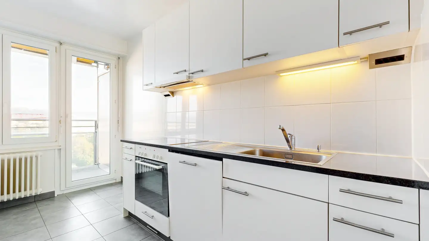 Apartment for rent - Avenue De La Gare-Des-Eaux-Vives 24, 1208 Genève - Photo 3
