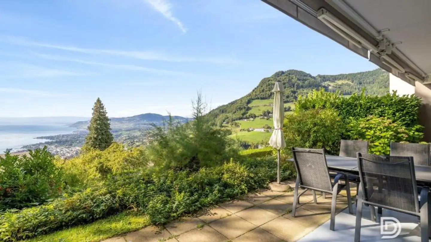 Semi-detached house for sale - 1820 Montreux