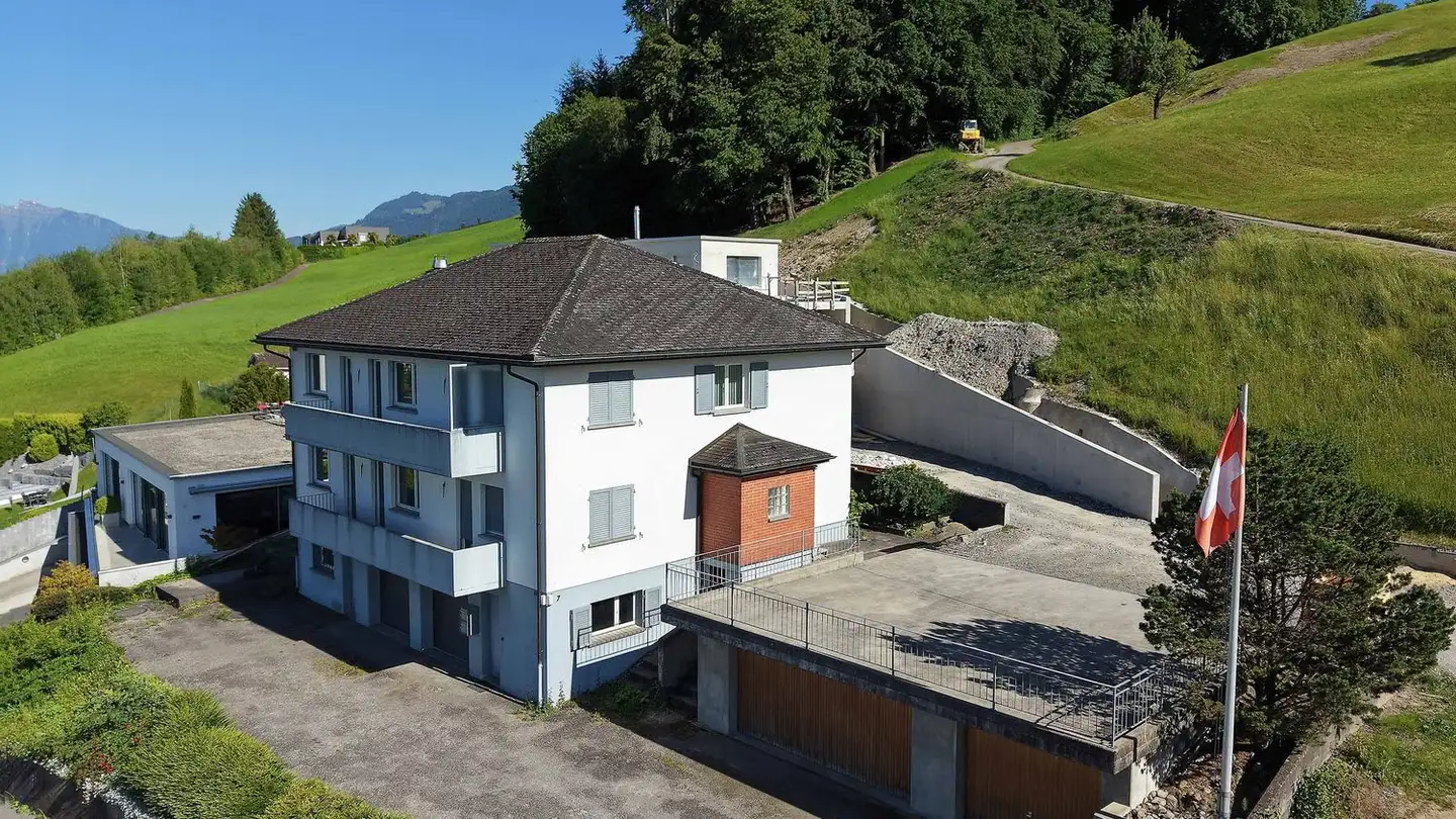Edificio residenziale in vendita - Rainweg 7, 8852 Altendorf