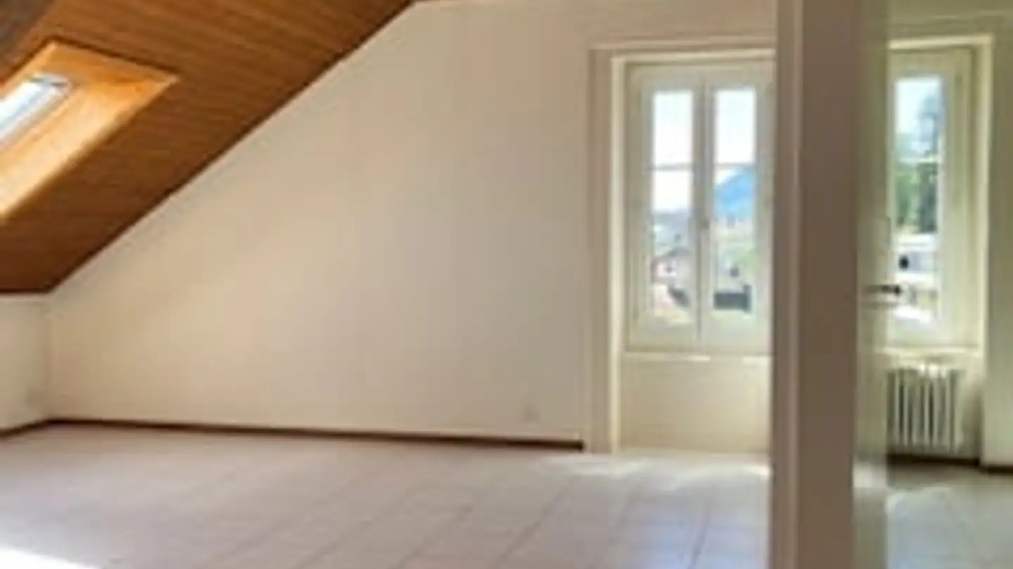 Attic flat for rent - Rue Des Draizes 40, 2000 Neuchâtel - Photo 2