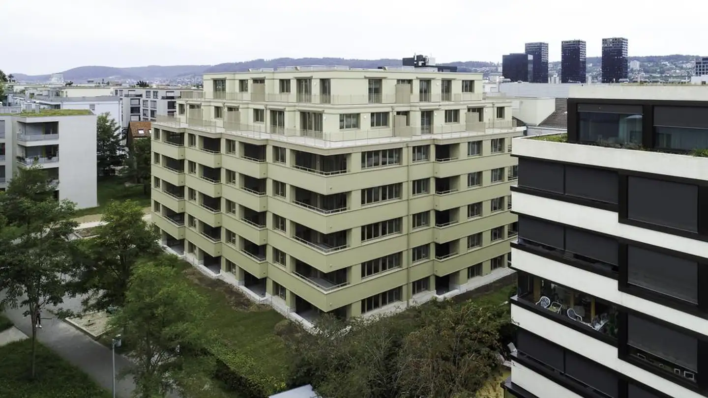 Underground parking space for rent - Badenerstrasse 701, 8048 Zürich