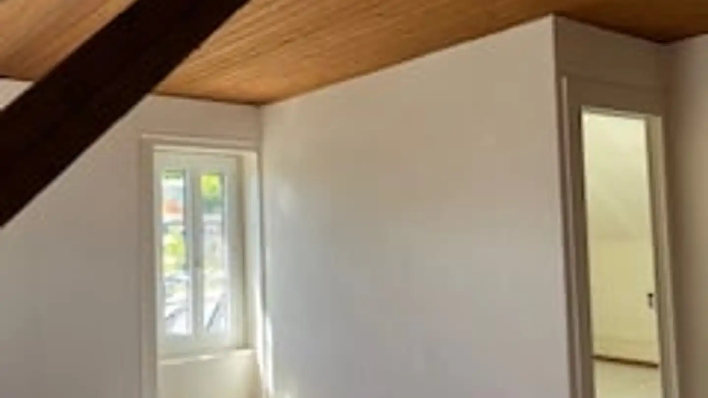 Attic flat for rent - Rue Des Draizes 40, 2000 Neuchâtel - Photo 3