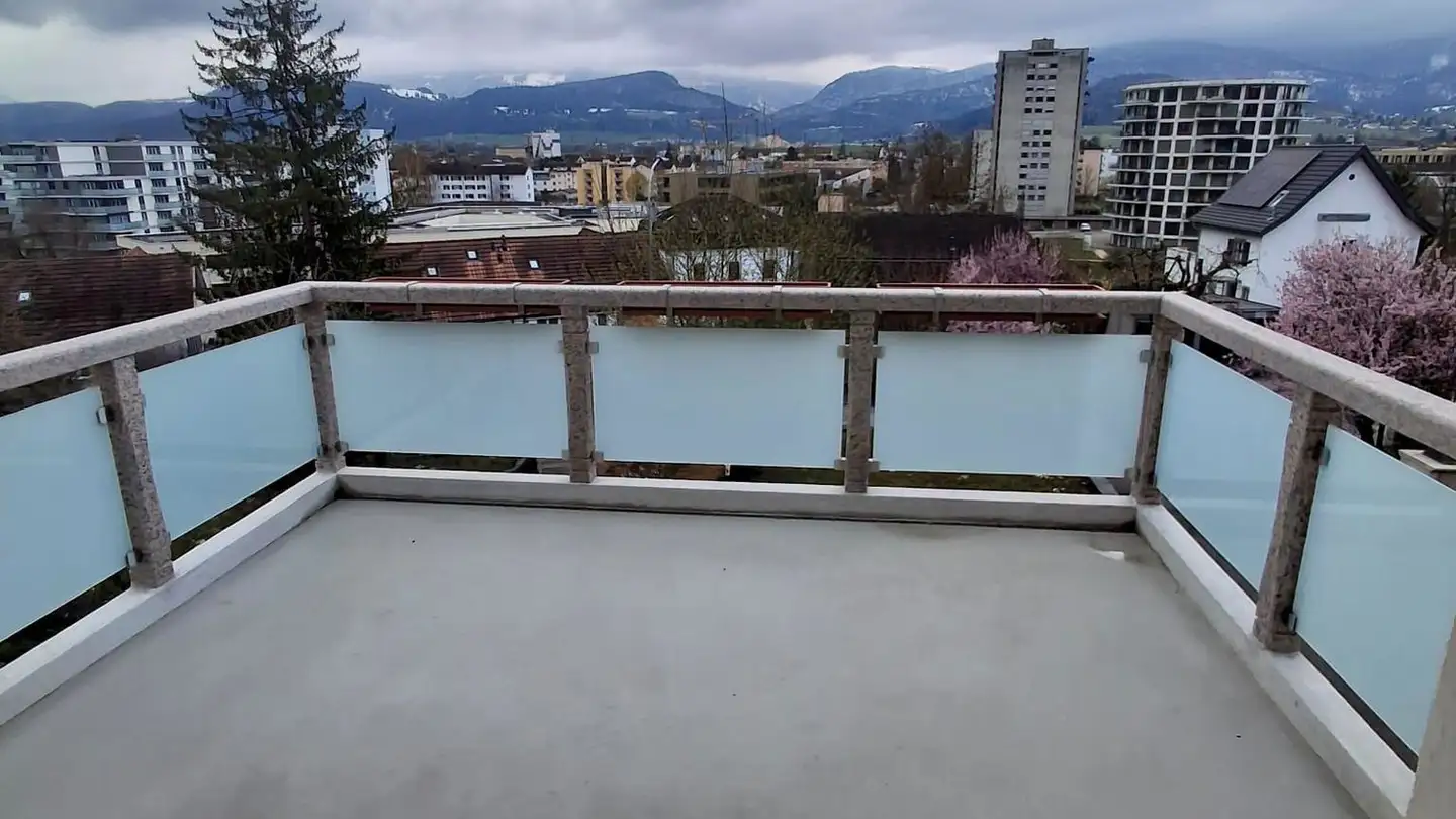 Appartement à louer - Rue Du Temple 85, 2800 Delémont - Photo 2