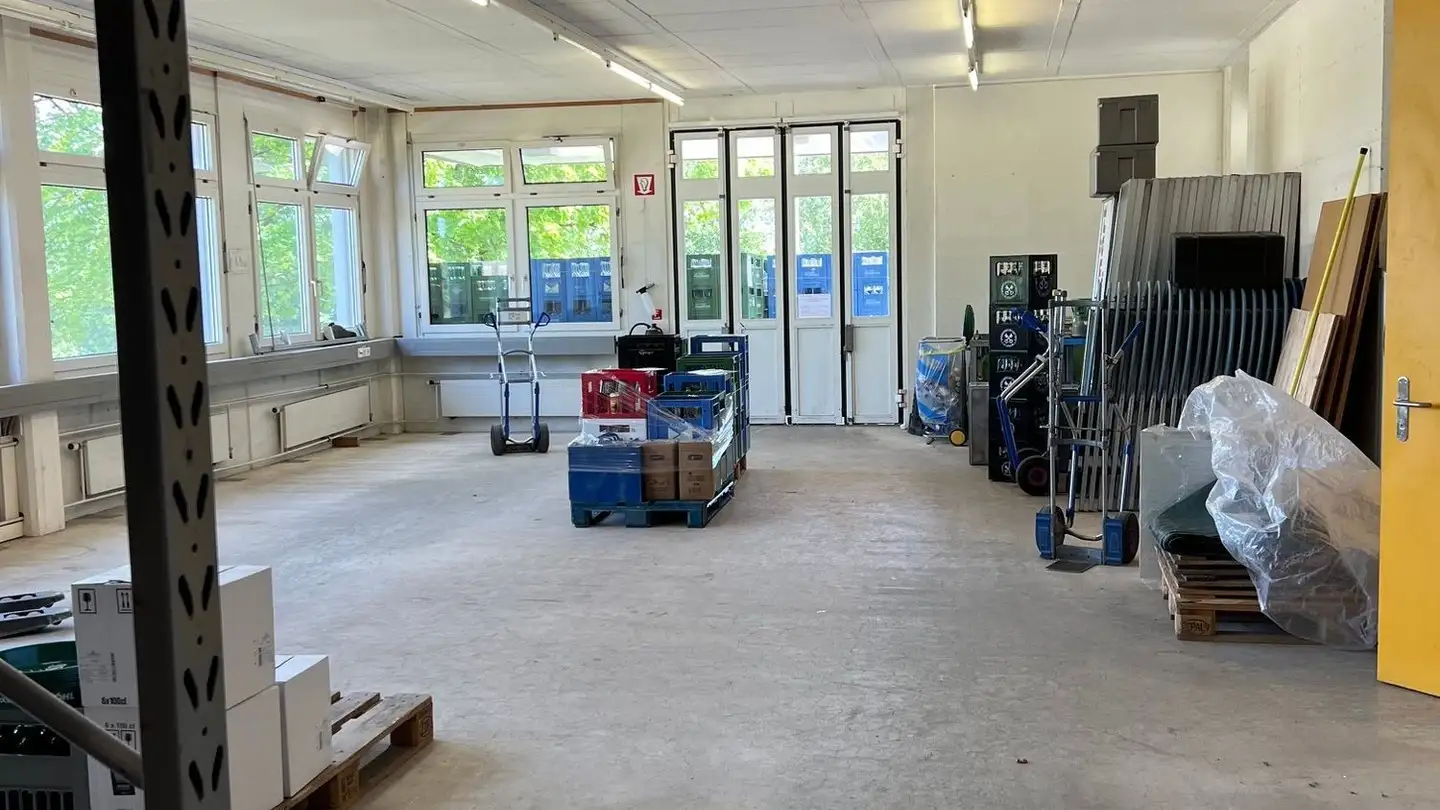 Industrial property for rent - Mettlenbachstrasse 29, 8617 Mönchaltorf - Photo 2