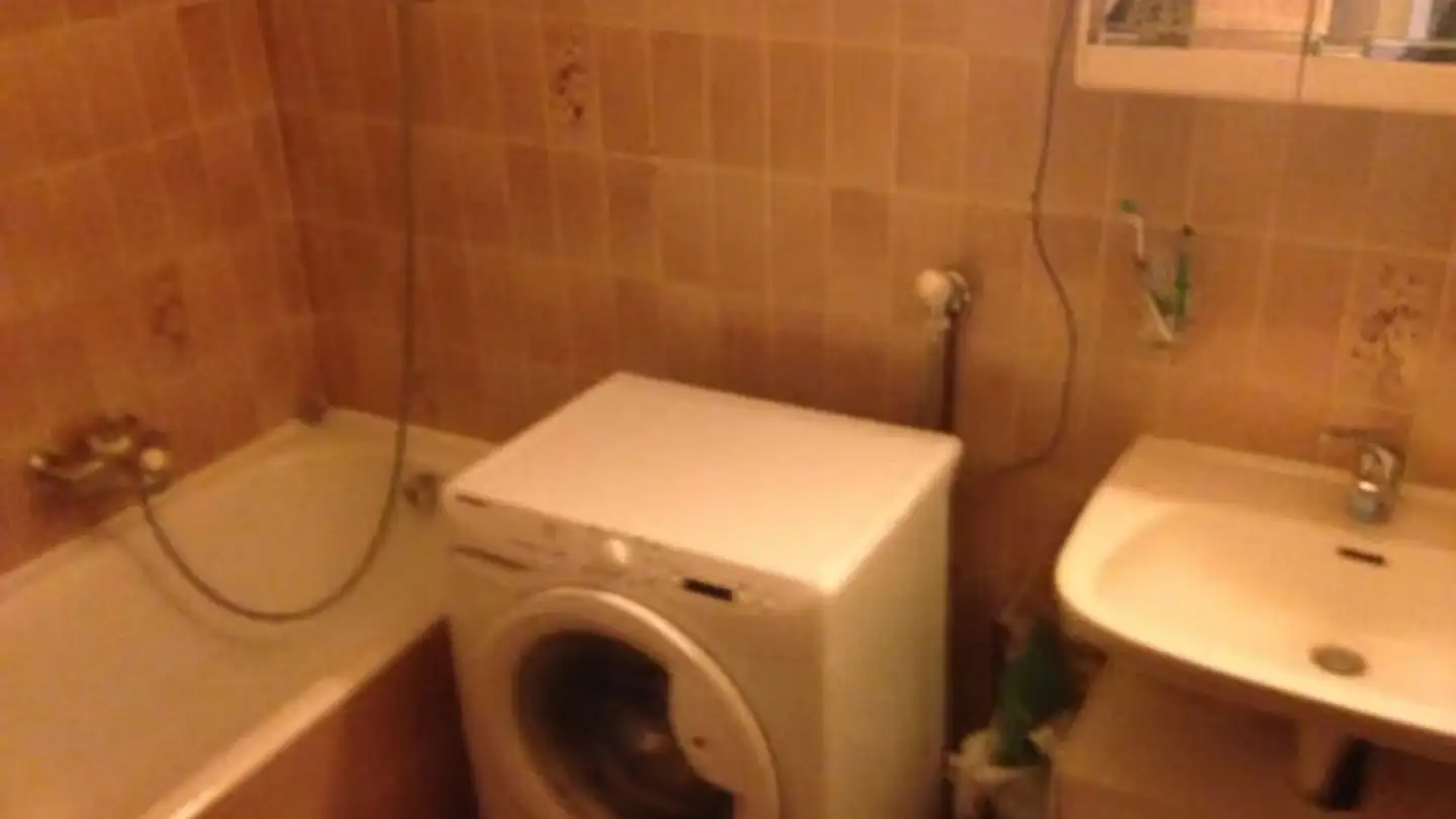 Single room for rent - Rue Du Rhône 32, 1950 Sion - Photo 2