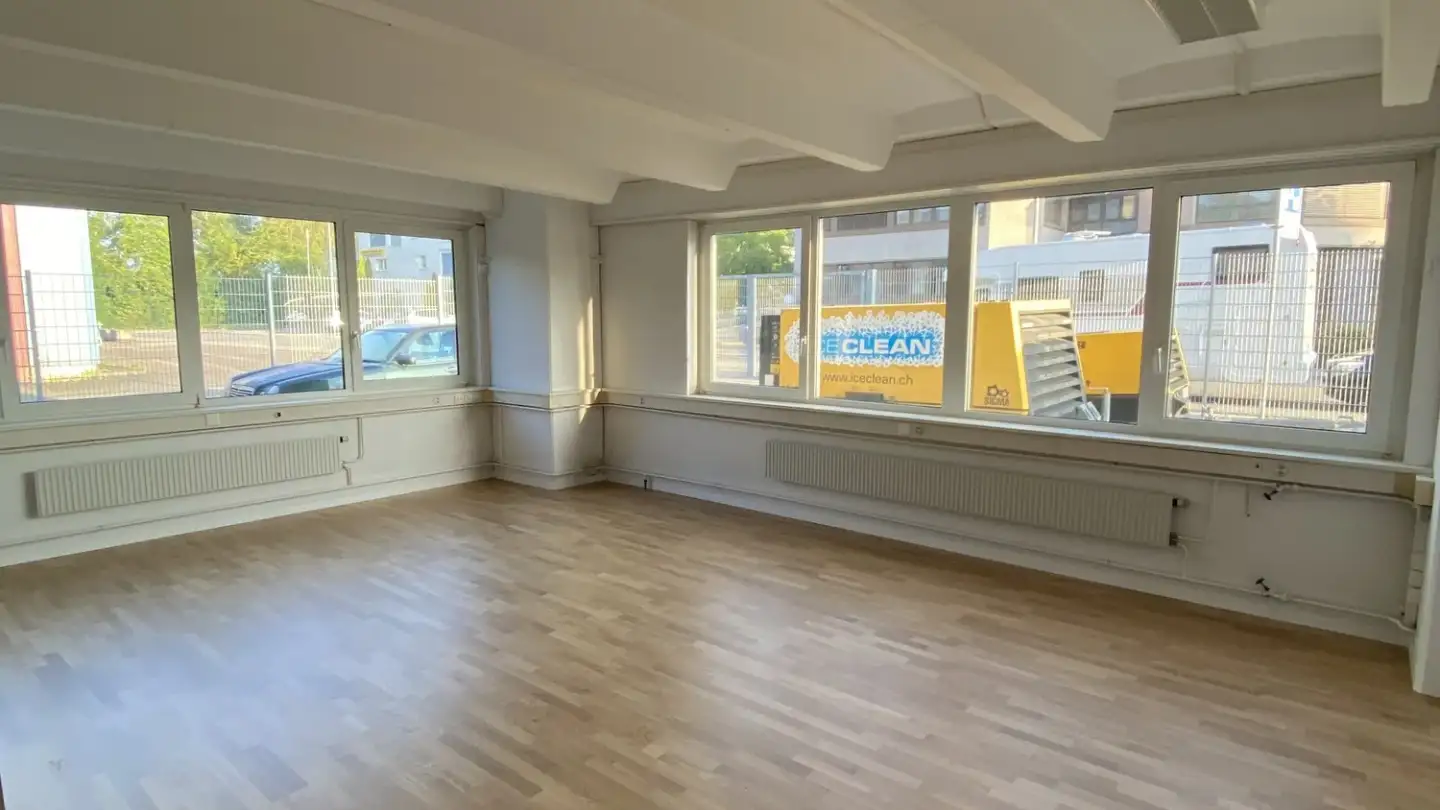 Commercial for rent - Rietstrasse 15, 8108 Dällikon