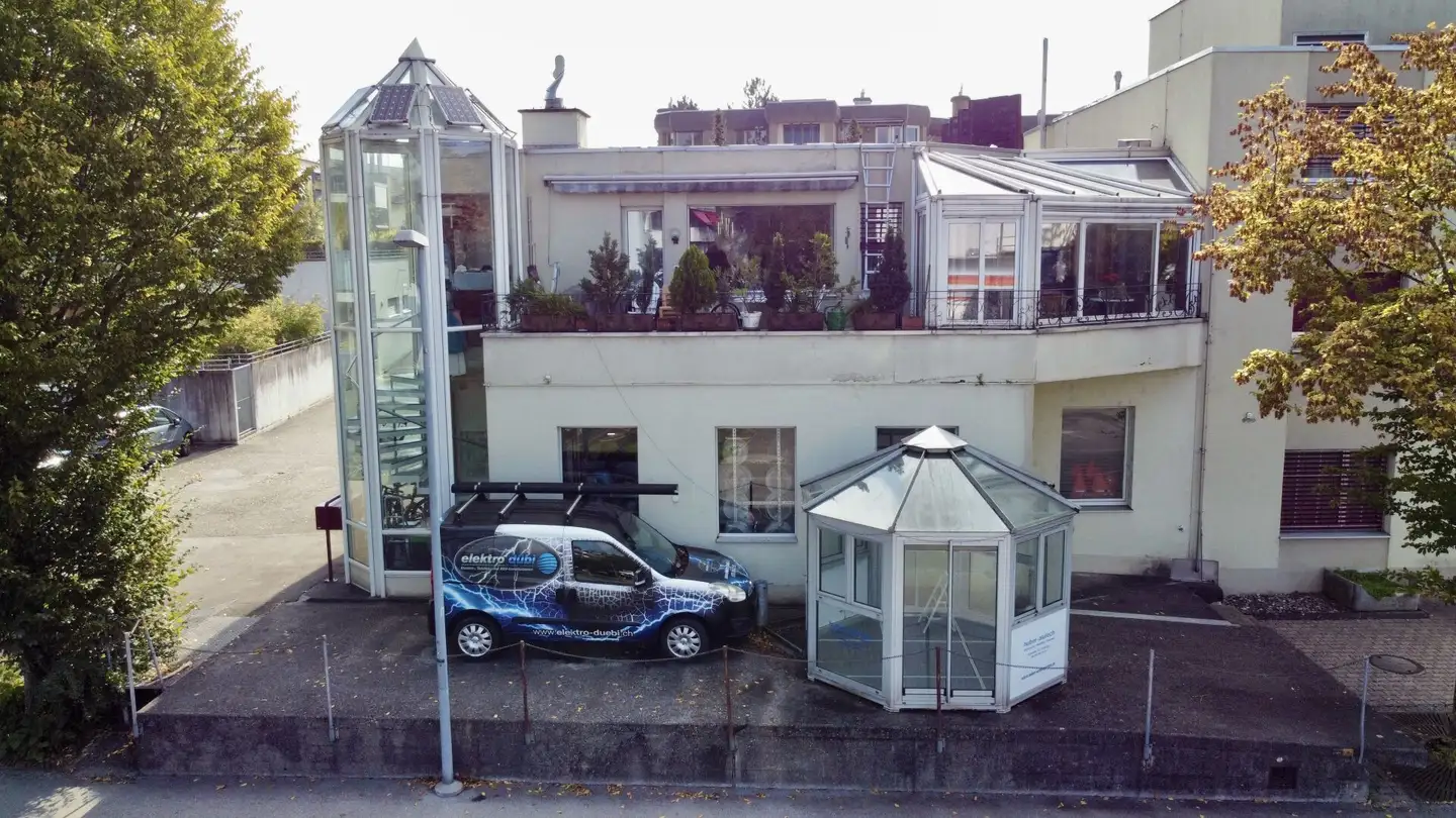Mixed-use building for sale - 3250 Lyss