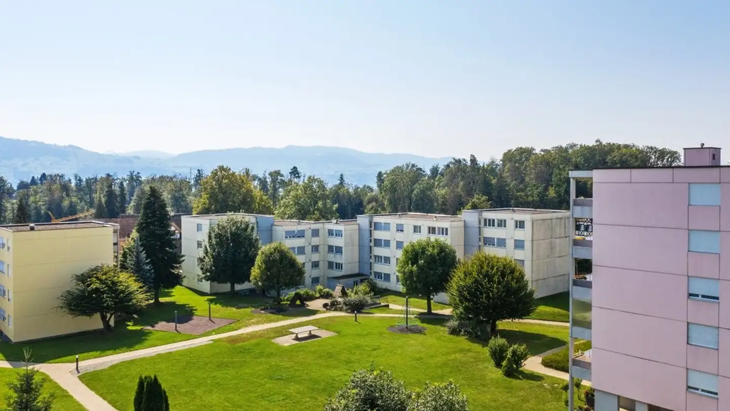 Parcheggio esterno in affitto - Luegetenweg 5, 8634 Hombrechtikon