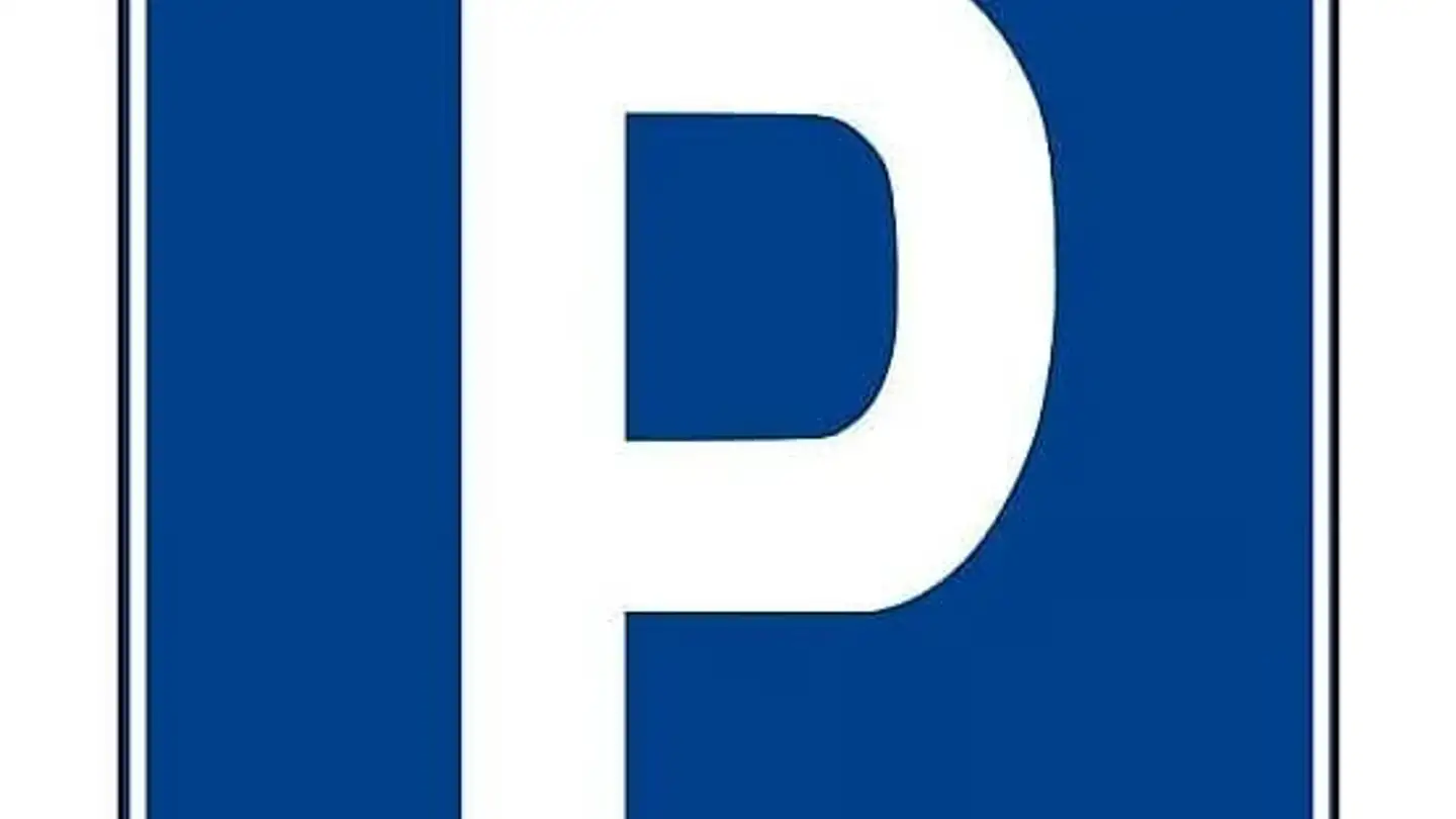 Place de parking extérieure à louer - Via San Gottardo 17, 6500 Bellinzona