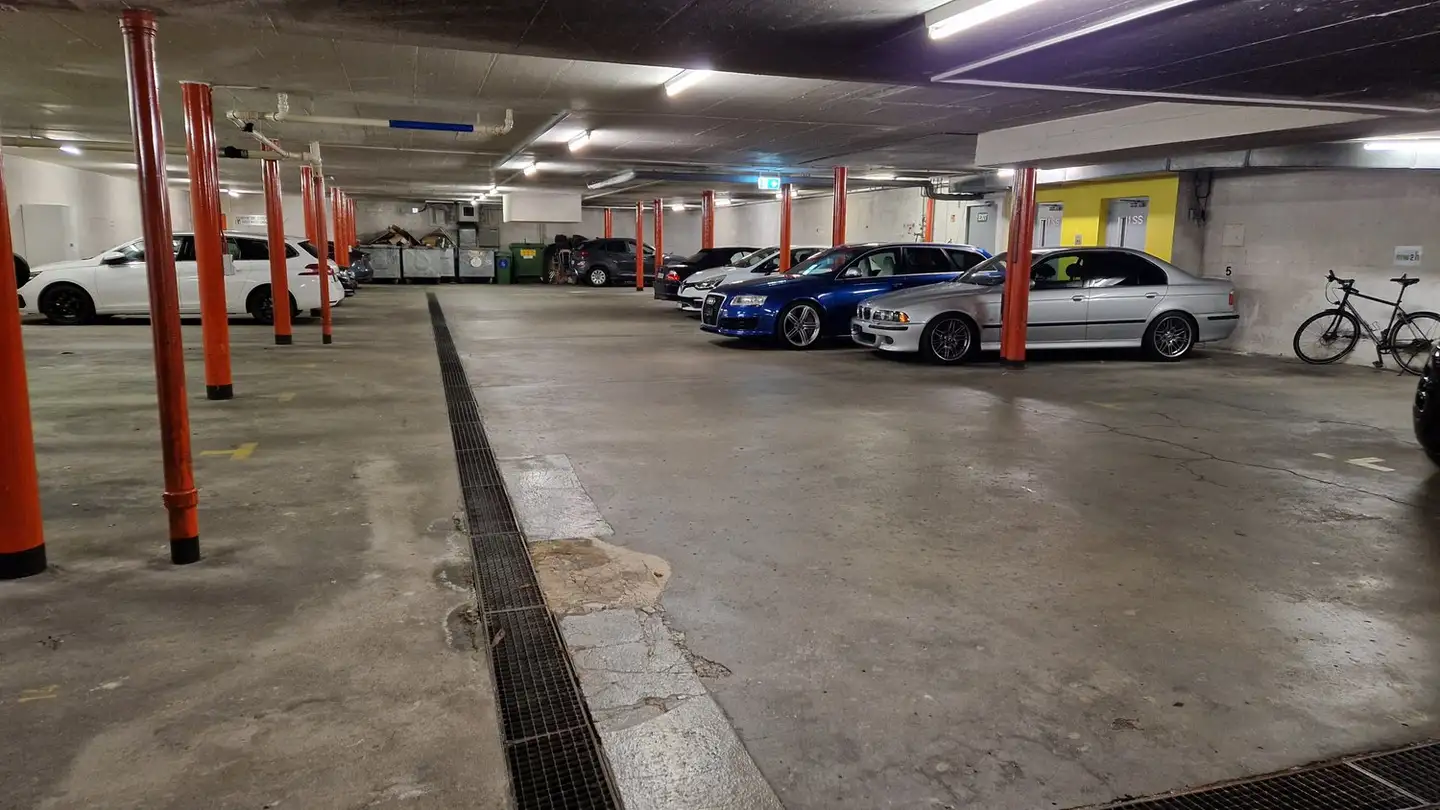 Tiefgaragenstellplatz mieten - Rue Du Général-Dufour / General-Dufour-Strasse 12, 2502 Biel/Bienne - Foto 2