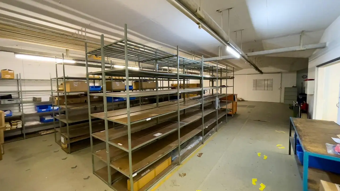 Commerciale in affitto - Alpenblickstrasse 7, 8853 Lachen SZ - Photo 2