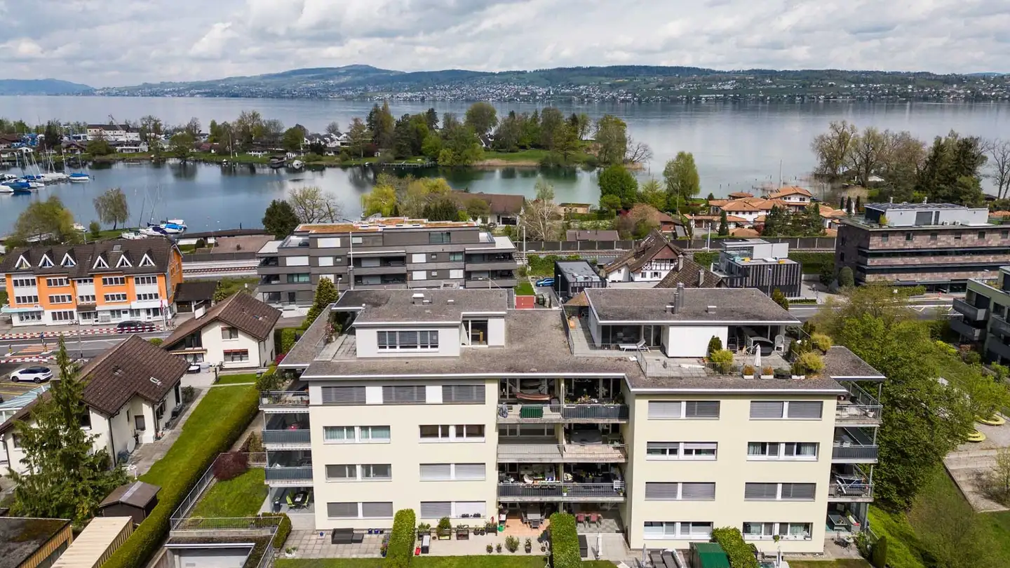 Appartamento in affitto - Seestrasse, 8806 Bäch SZ