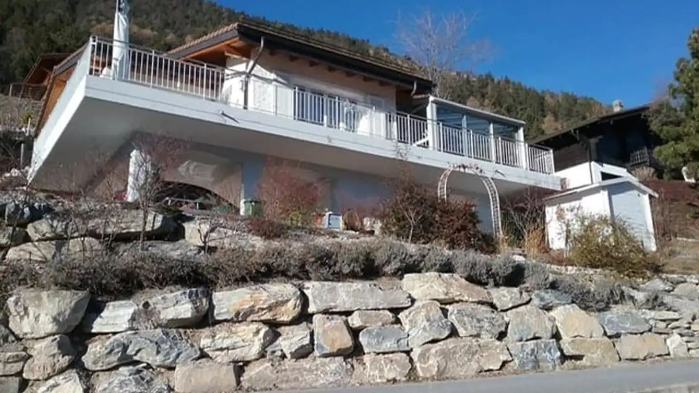 Single house for sale - 1976 Aven