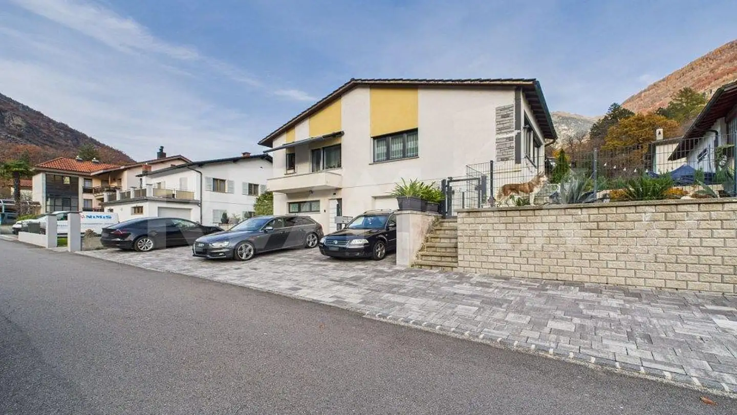 Residential building for sale - 6710 Biasca
