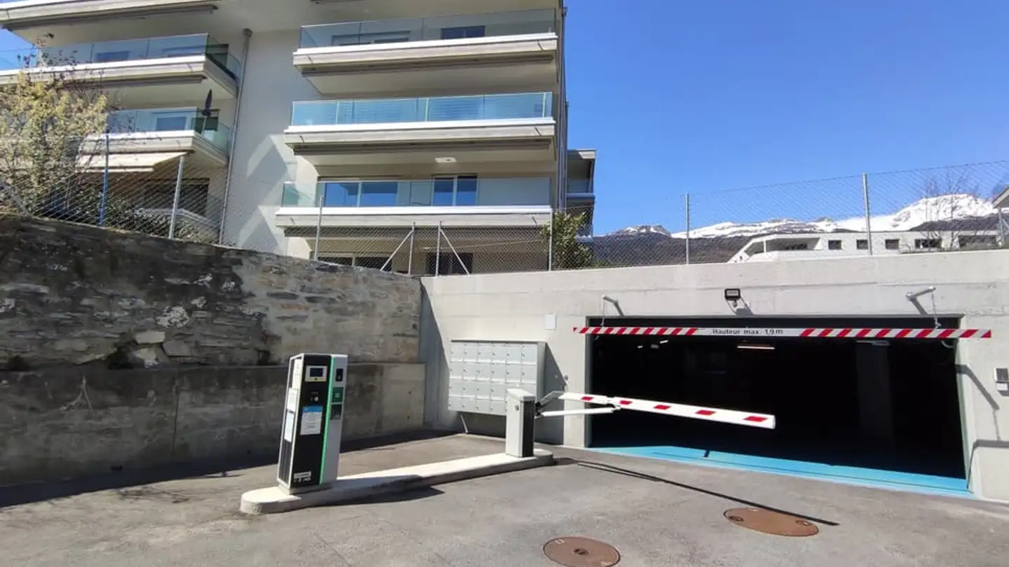 Garage individuel à louer - Route De Sion 38, 3960 Sierre