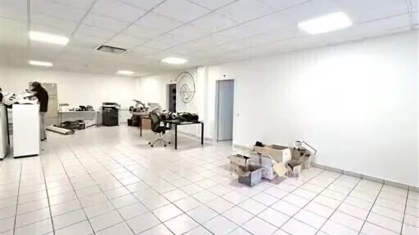 Bureau à louer - 6928 Manno