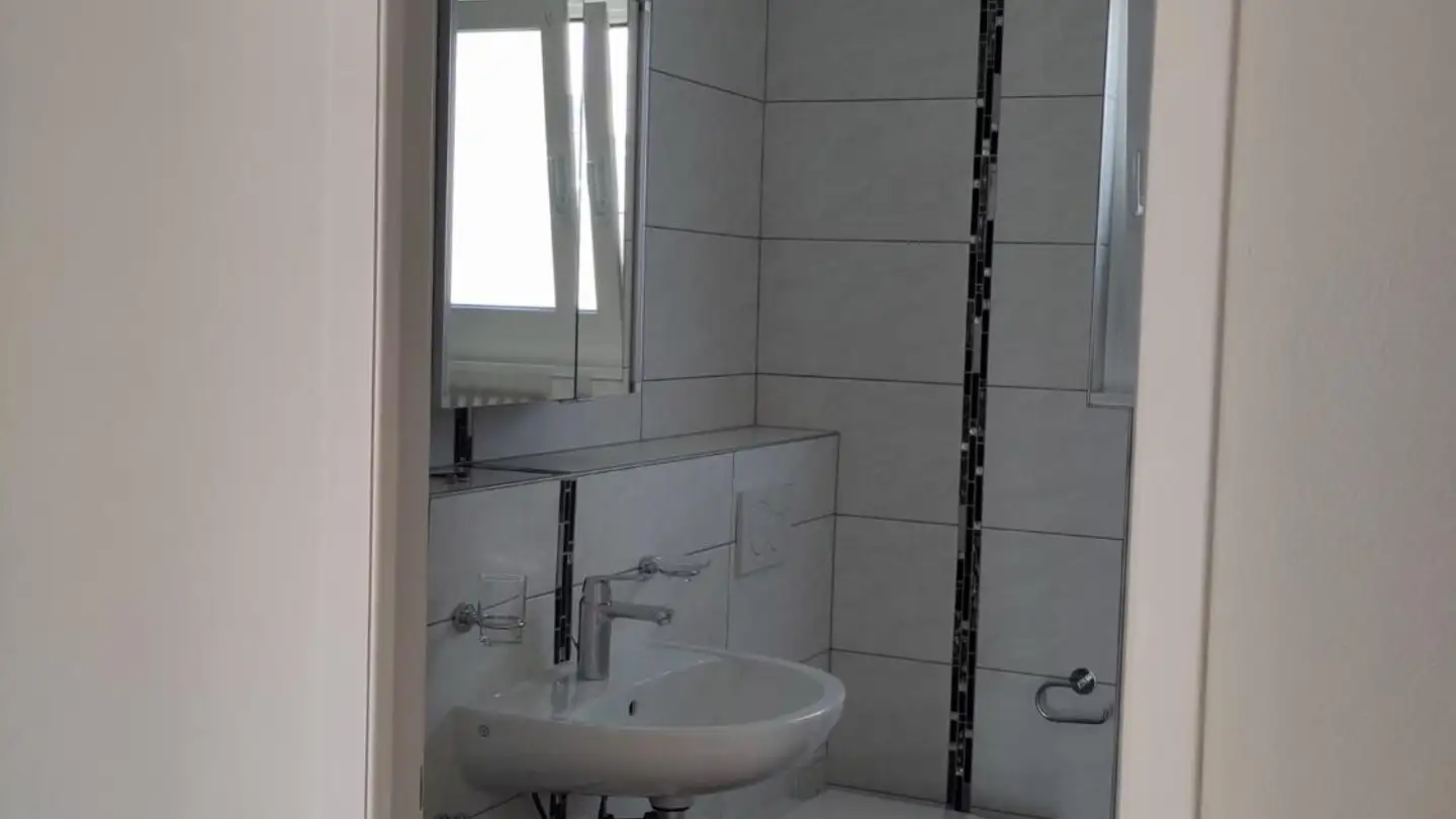 Appartement à louer - Rue De La Gare 8, 1166 Perroy - Photo 3