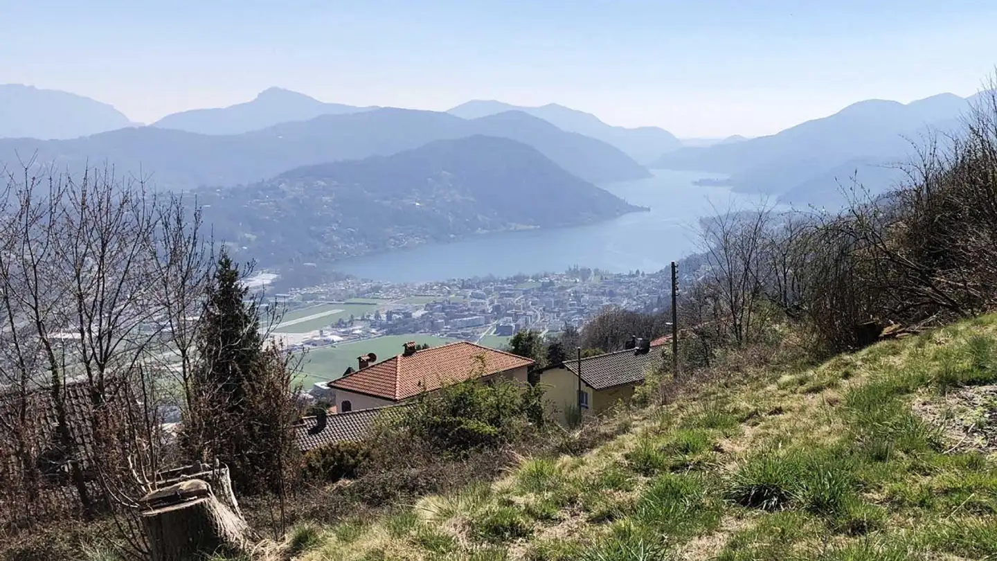 Gewerbebaugrundstück kaufen - 6936 Cademario