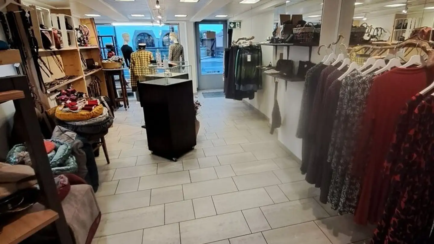 Shop for rent - Kolinplatz, 6300 Zug - Photo 4