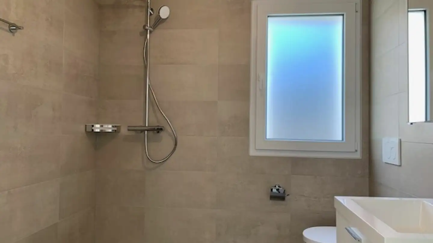 Apartment for rent - Route de l'Eglise 36, 1721 Courtion - Photo 3