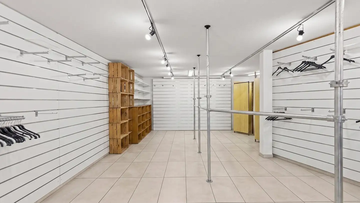 Commercial for rent - Oberdorfstrasse 2, 8853 Lachen SZ - Photo 3