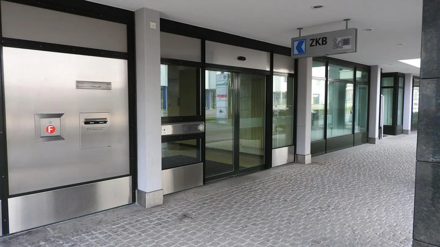 Commercial à louer - Schaffhauserstrasse 104, 8152 Glattbrugg - Photo 2