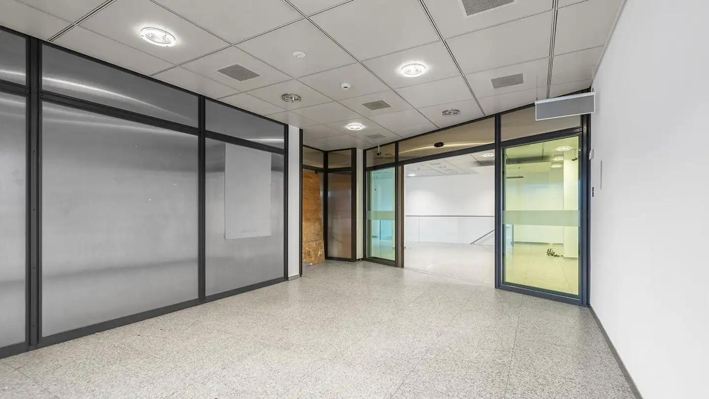 Commercial à louer - Schaffhauserstrasse 104, 8152 Glattbrugg - Photo 4