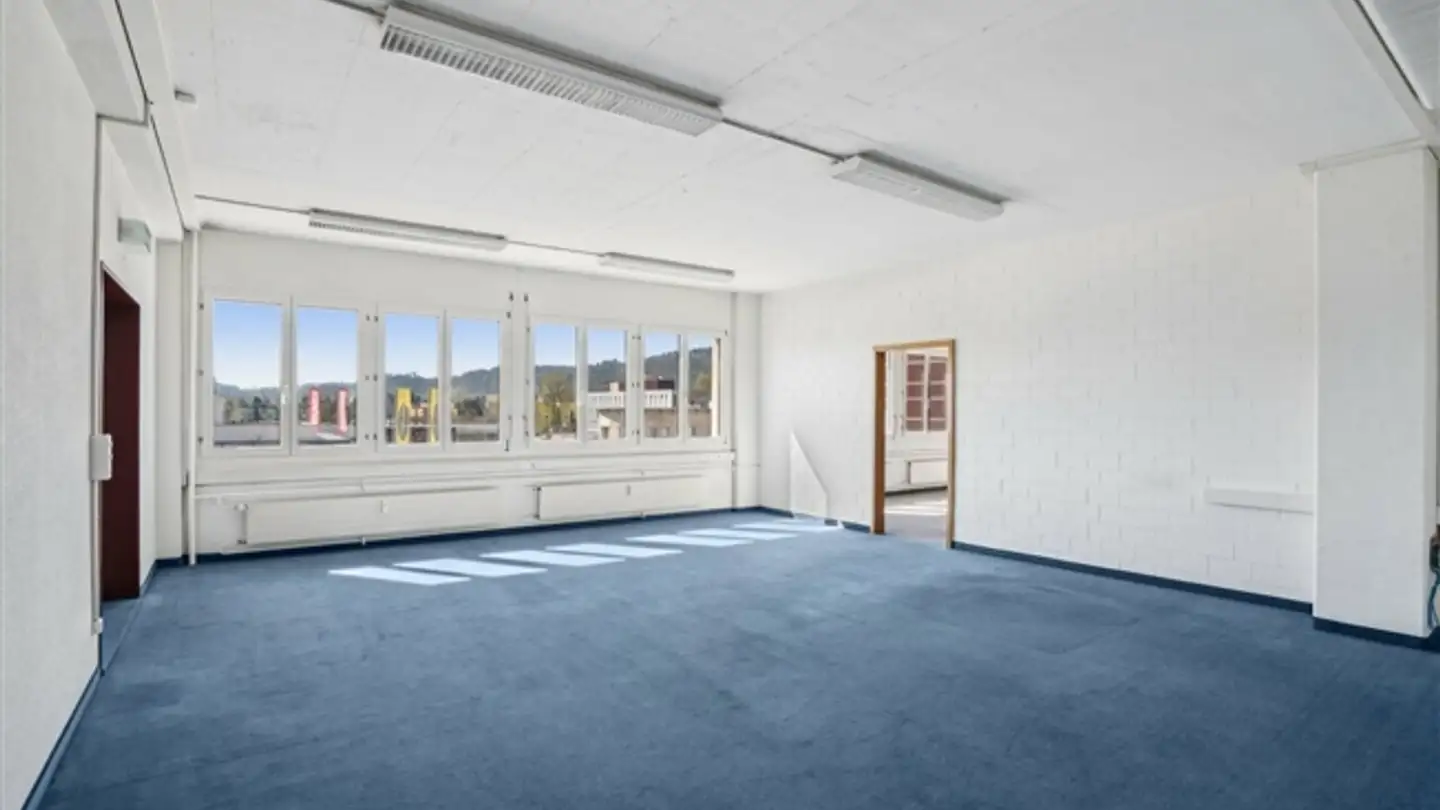 Office space for rent - Hardhofstrasse 15, 8424 Embrach - Photo 2
