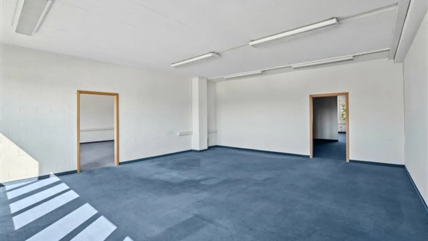 Office space for rent - Hardhofstrasse 15, 8424 Embrach - Photo 3