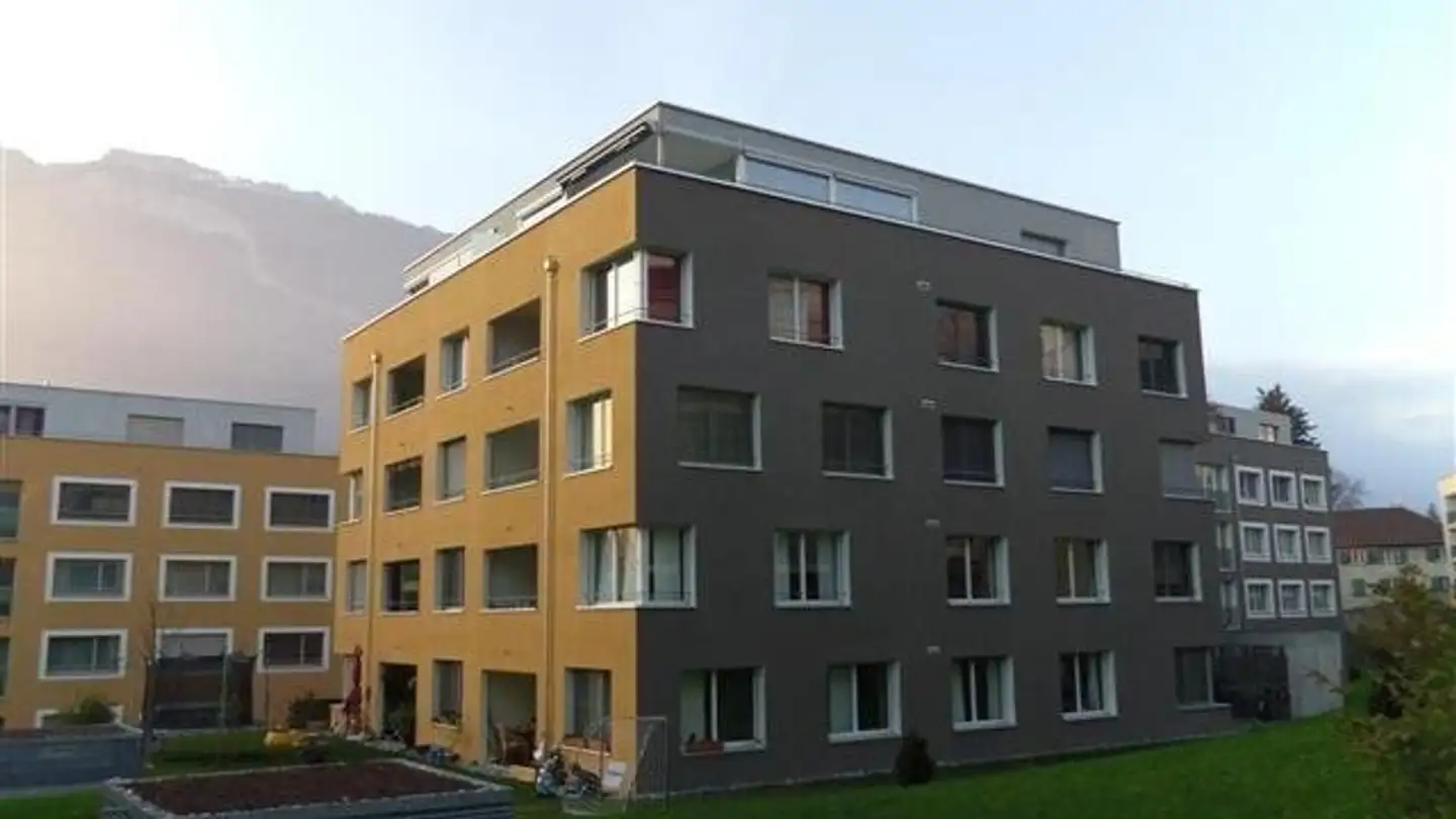 Underground parking space for rent - Schellenbergstrasse, 7000 Chur