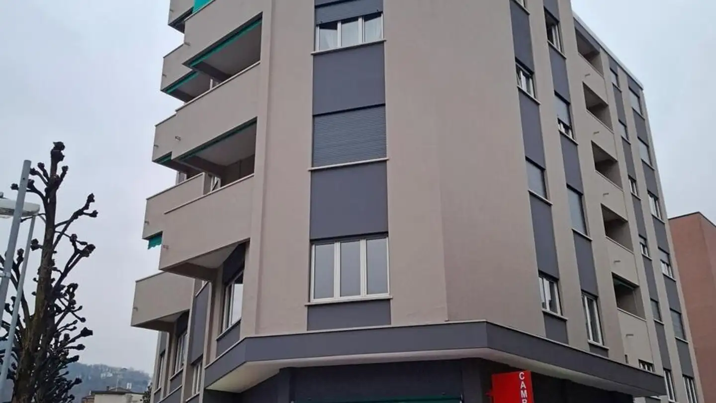 Mischgenutztes Gebäude kaufen - 6830 Chiasso