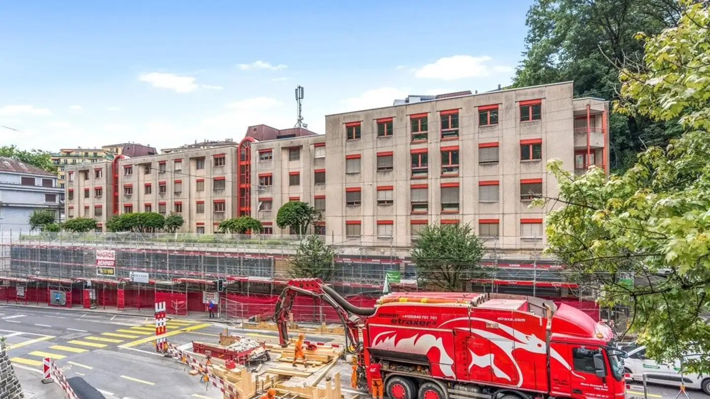 Überdachter Motorradparkplatz mieten - Rue De La Borde 3a, 1018 Lausanne