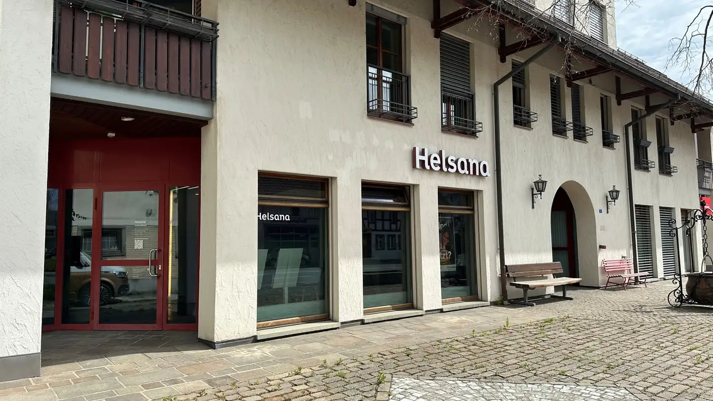 Commerciale in affitto - Dorfstrasse 9, 8302 Kloten
