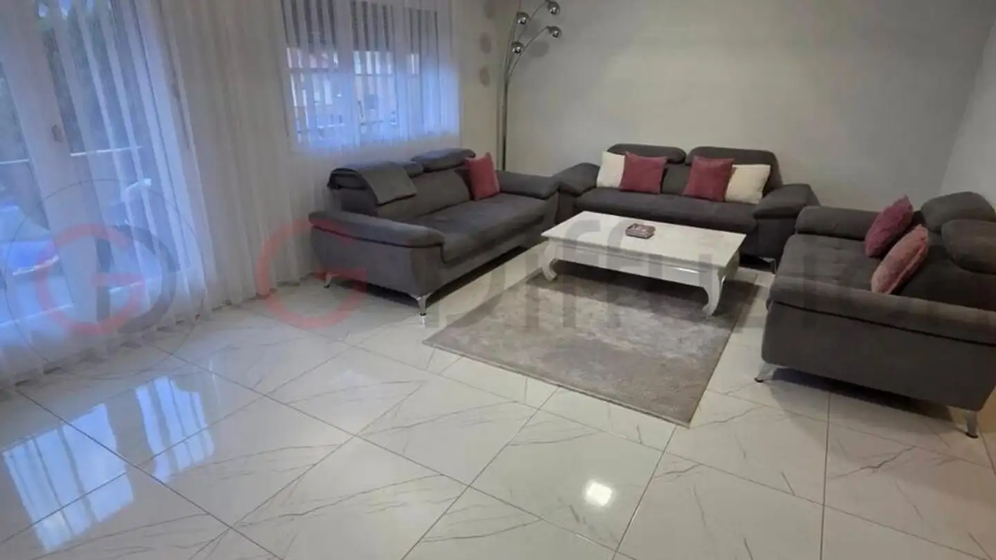 Apartment for sale - 1907 Saxon