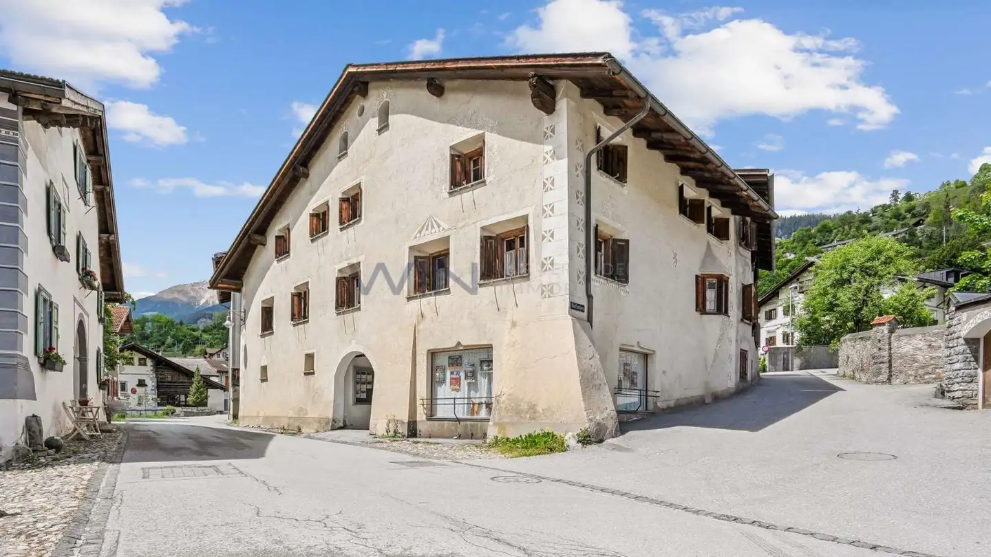 Residential building for sale - 7477 Filisur