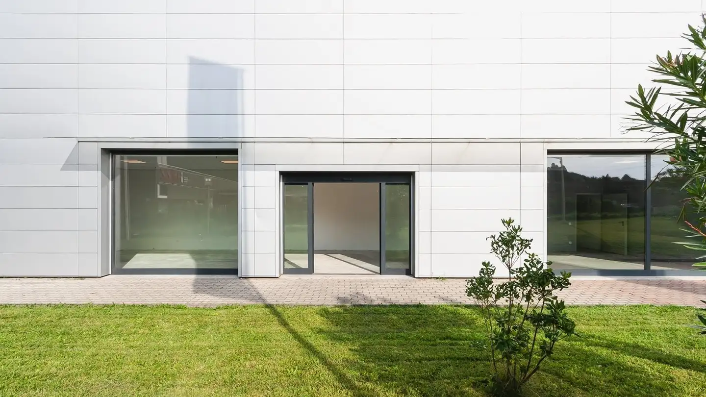 Industrial property for rent - 6850 Mendrisio - Photo 2