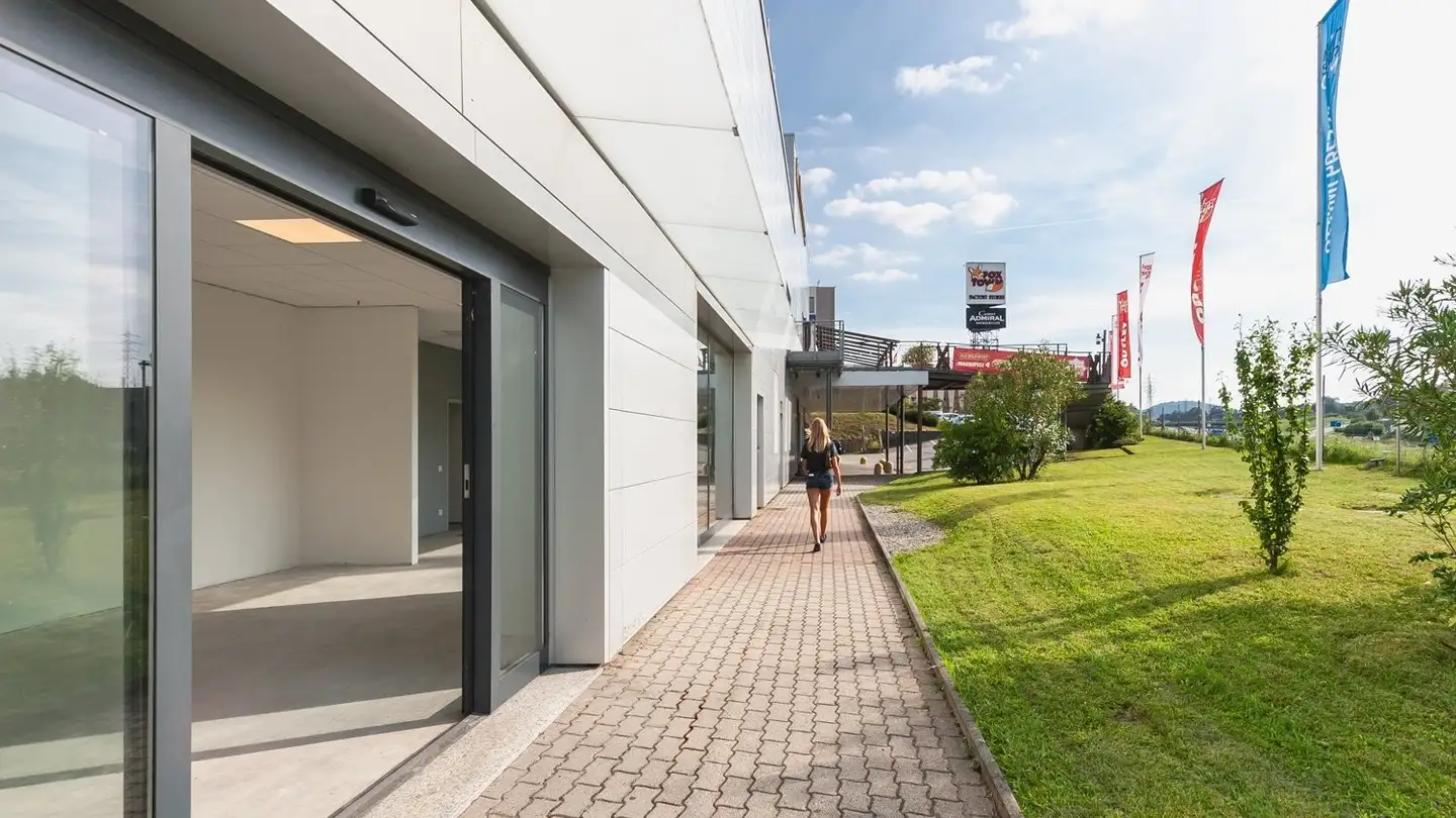 Industrial property for rent - 6850 Mendrisio - Photo 3