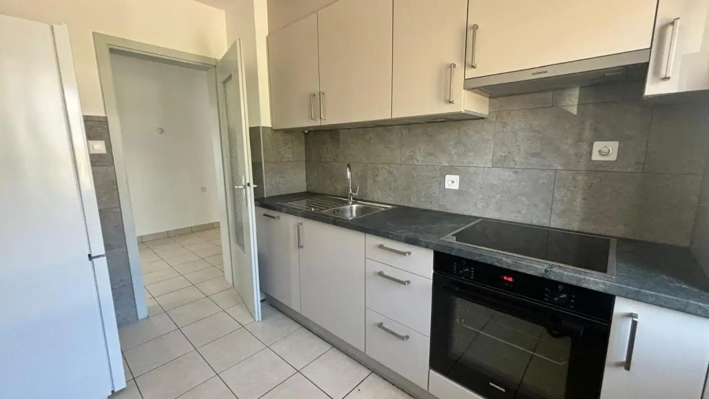 Appartement à louer - Rue De La Combe-Aubert 10, 2720 Tramelan - Photo 4