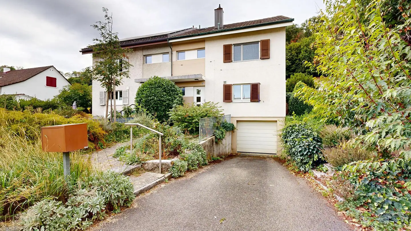 Casa bifamiliare in vendita - Pfaffenmattweg 75, 4132 Muttenz