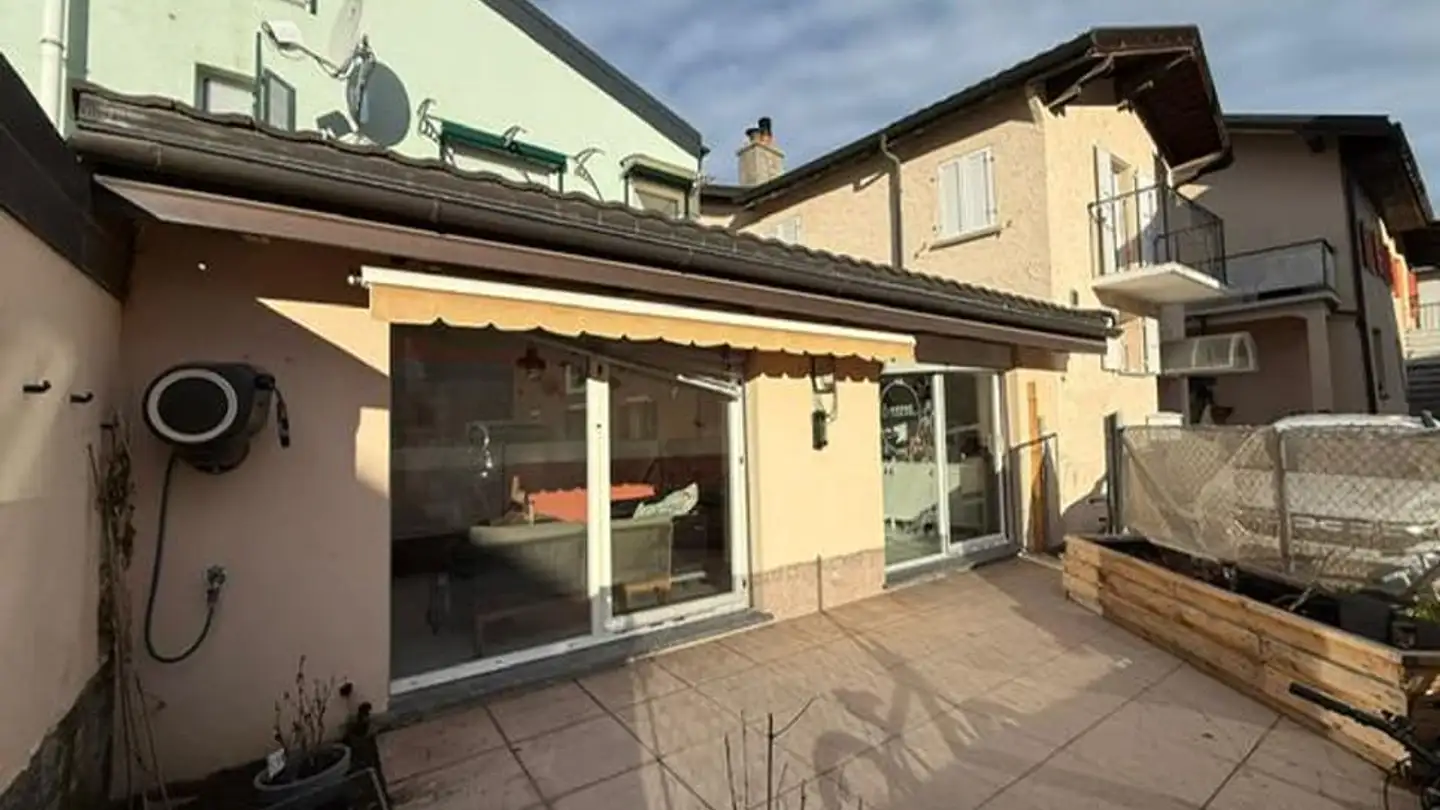 Mehrfamilienhaus kaufen - 1957 Ardon