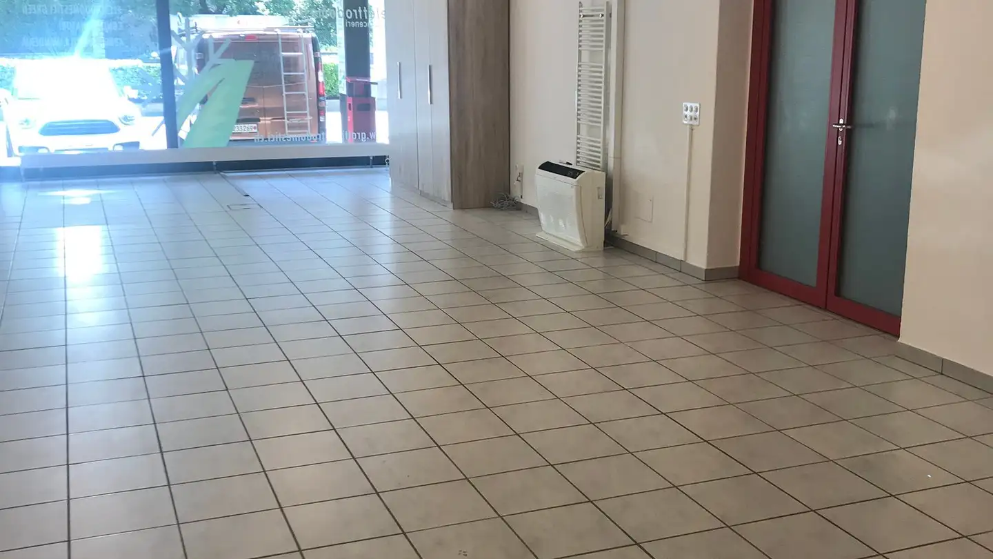 Geschäft mieten - Via San Gottardo 46, 6593 Cadenazzo - Foto 2
