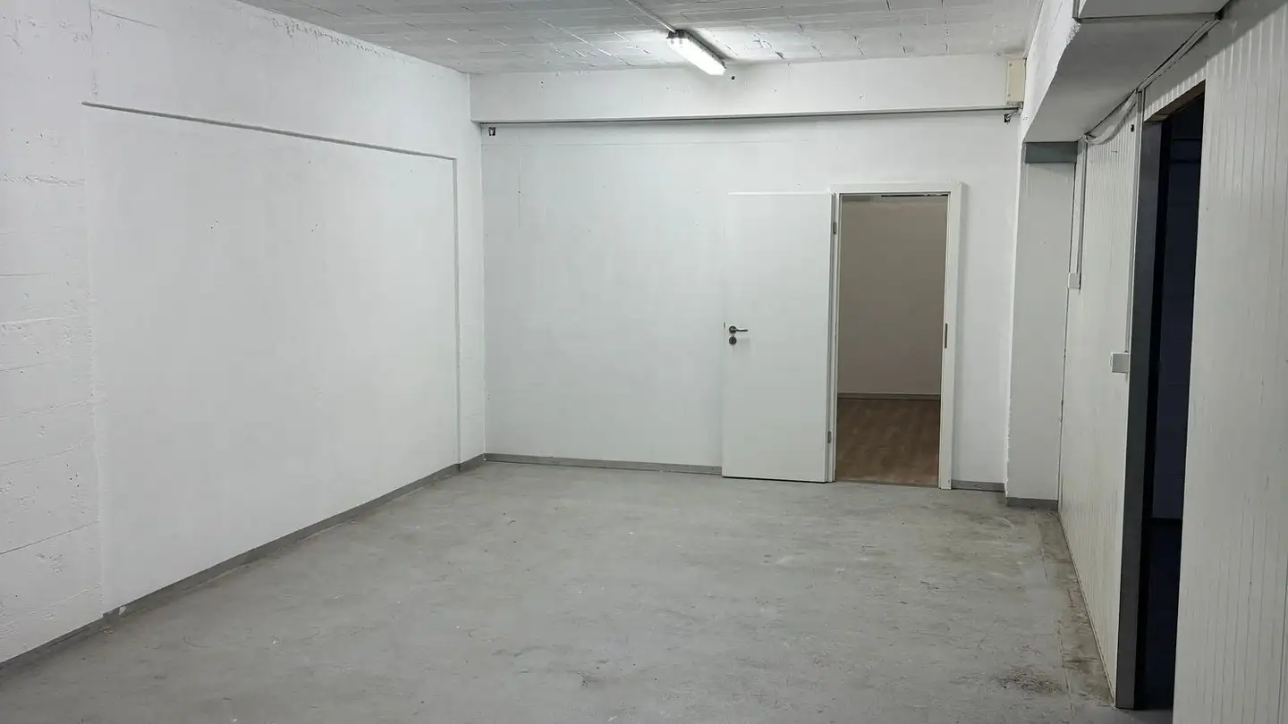 Workshop for rent - Route De Corcelles 5, 1530 Payerne - Photo 3