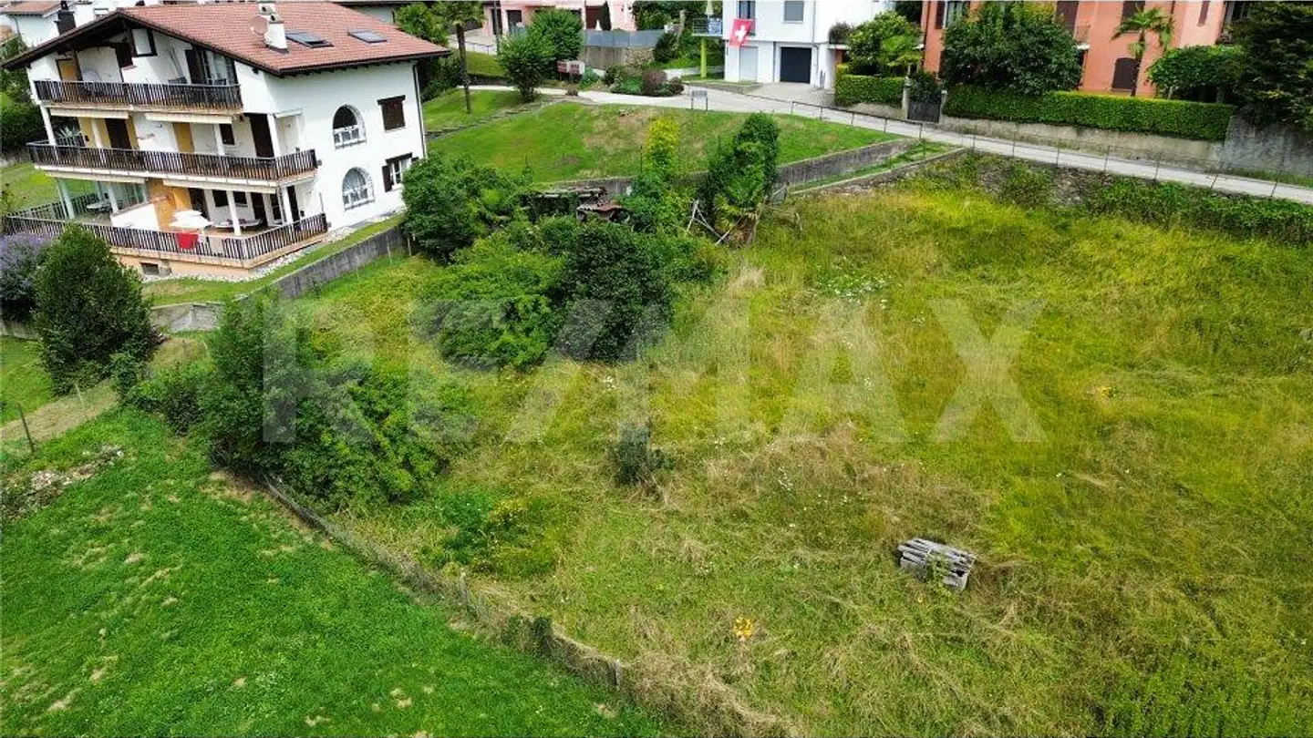 Constructible plot for sale - 6999 Astano - Photo 3