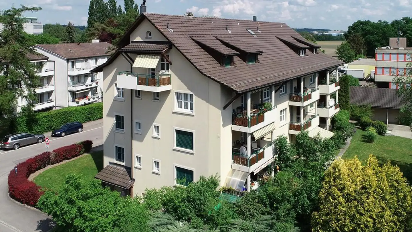 Commercial à louer - Brunnenwiesenstrasse 6, 8108 Dällikon