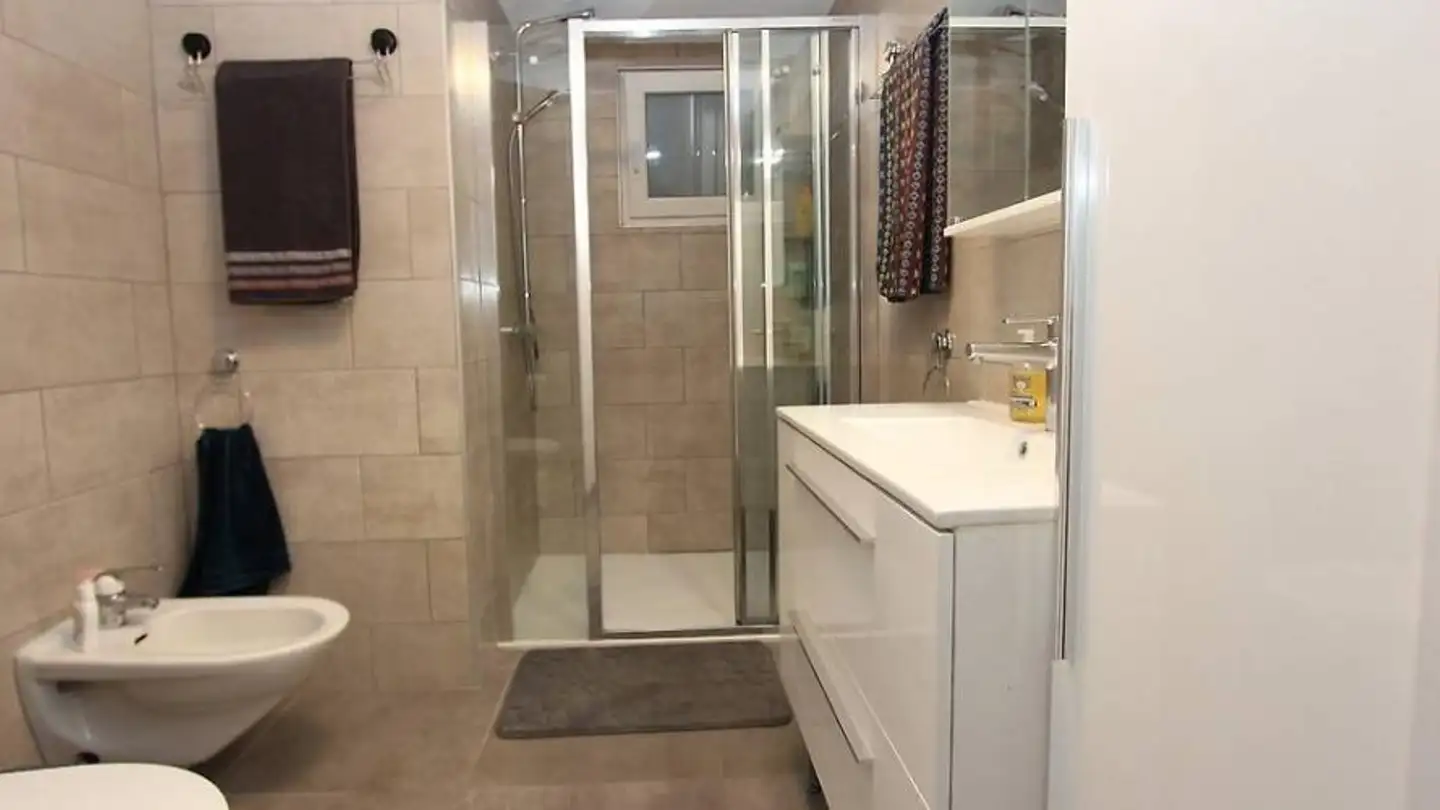 Appartement meublé à louer - La Butte 10, 2400 Le Locle - Photo 4
