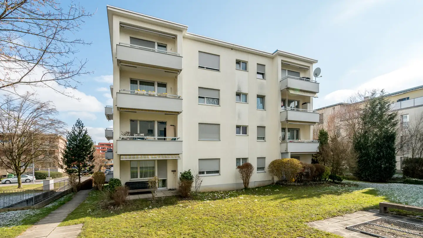 Outdoor parking space for rent - Studackerstrasse 1, 8953 Dietikon