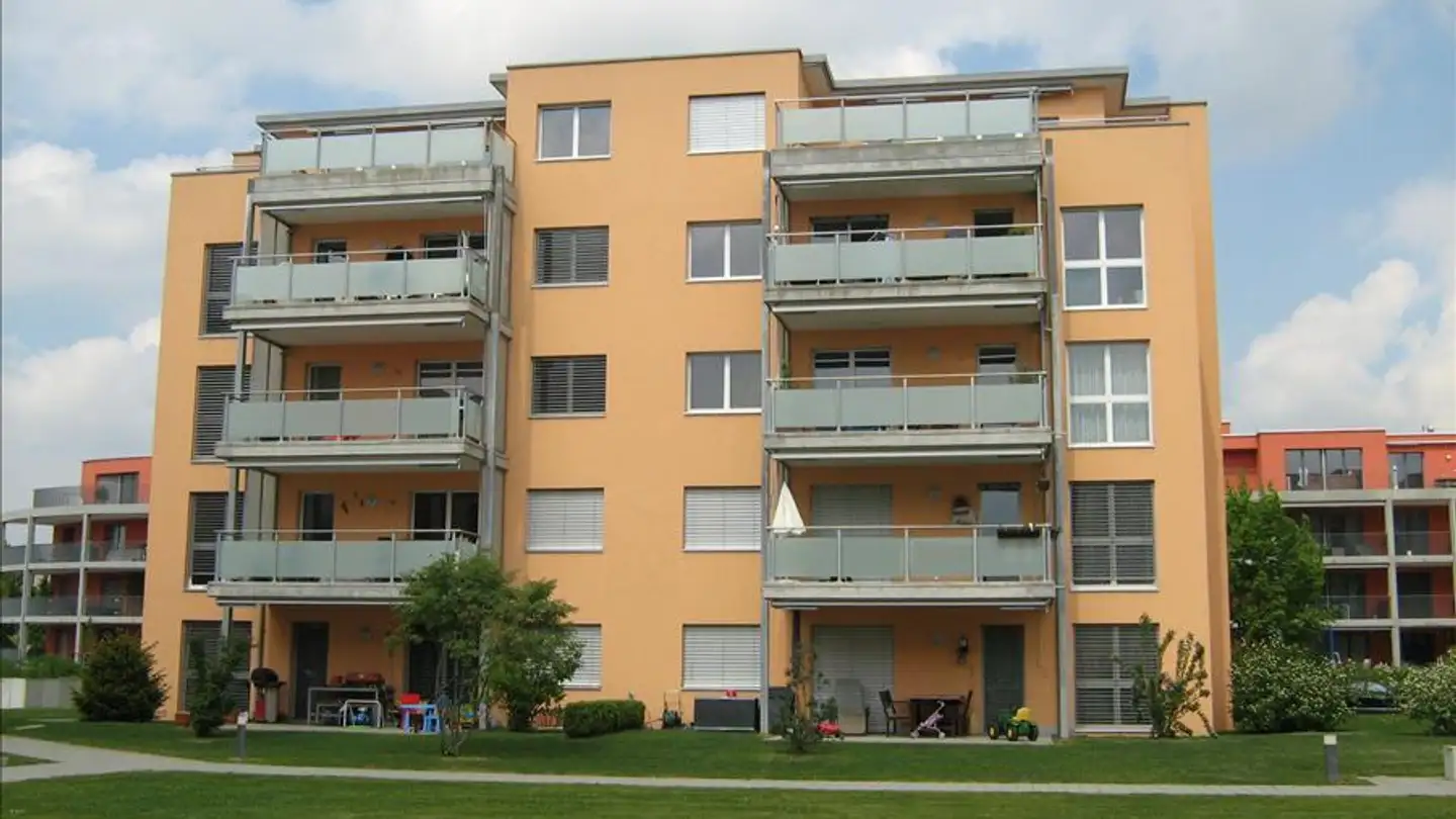Wohnung mieten - In Der Höh 14, 8604 Volketswil - Foto 2